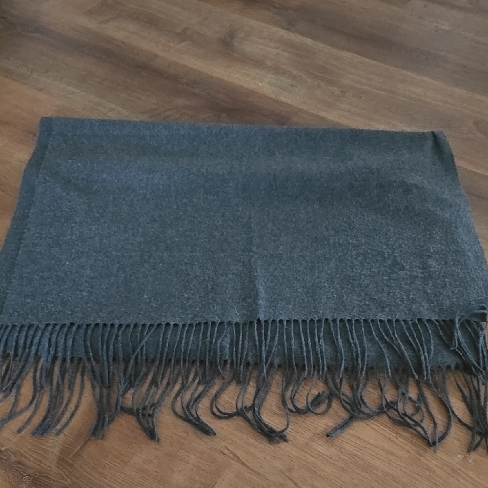 Elegant Gray Fringe Scarf